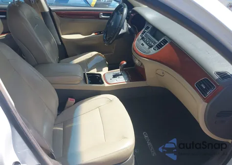 2013 Hyundai Genesis 3.8 z USA, uszkodzony, nr VIN KMHGC4DD6DU220912